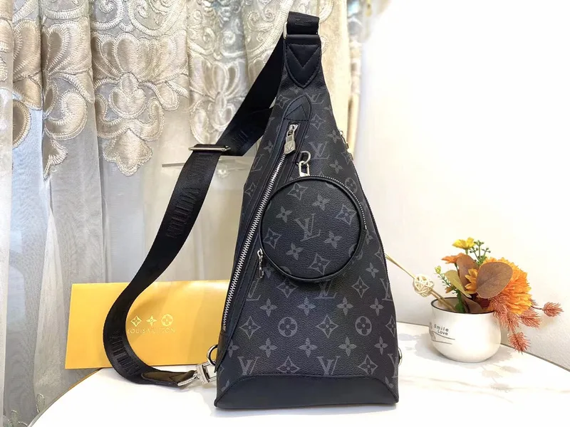 Buy Cheap Louis Vuitton Avenue Shoulder Bags #999933825 from