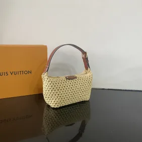Louis Vuitton Hills Pochette Other Monogram Canvas  size:18×11×6cm #A54068