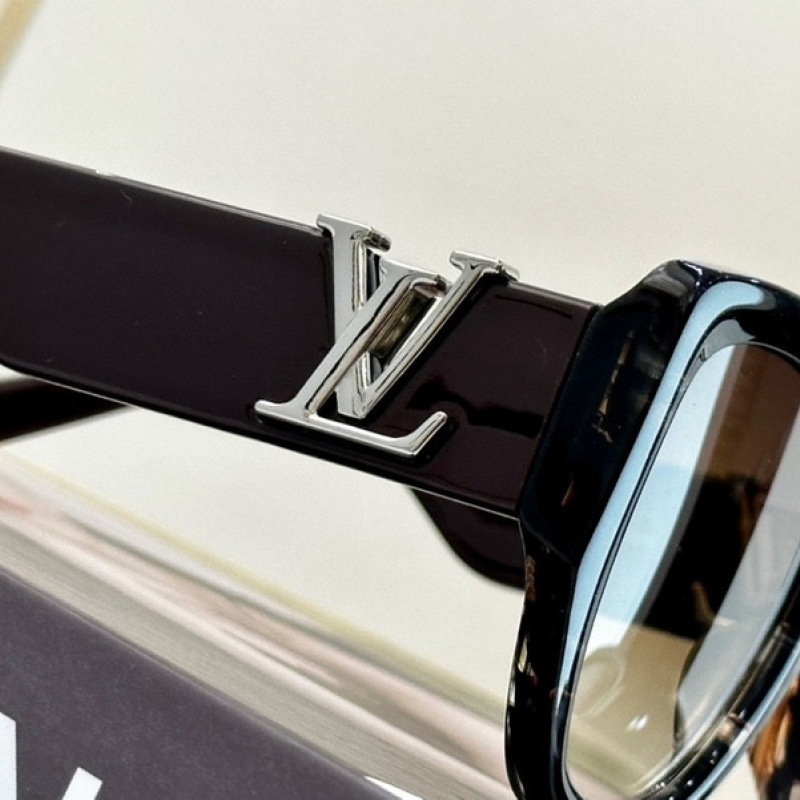 New design Louis Vuitton AAA Sunglasses #999934042 