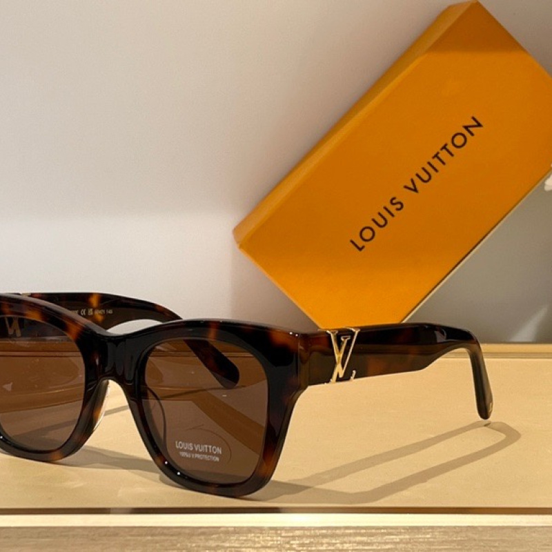 Louis Vuitton Brown Sunglasses for Men for sale