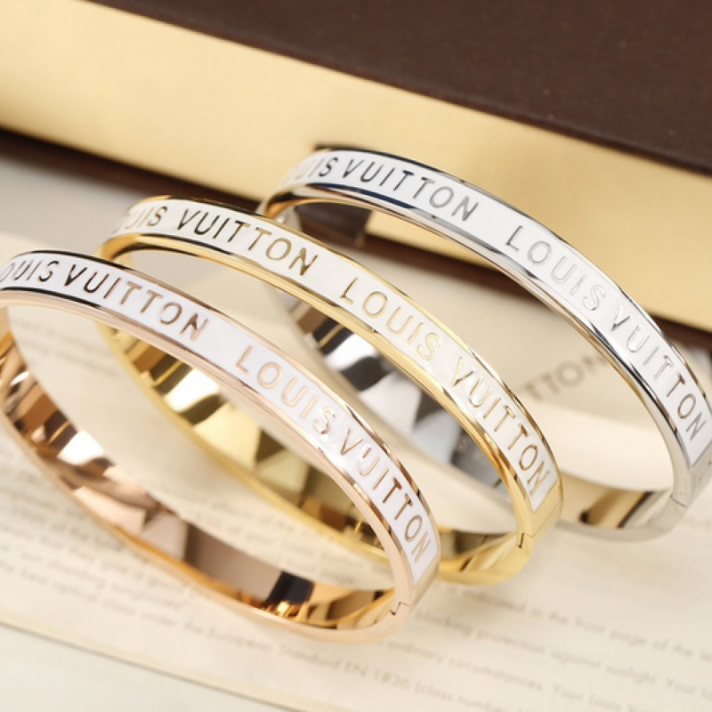 Louis Vuitton bracelet/Kada