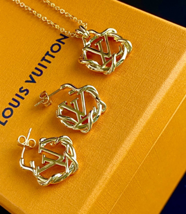 Shop Louis Vuitton Jewelry Men with great discounts and prices