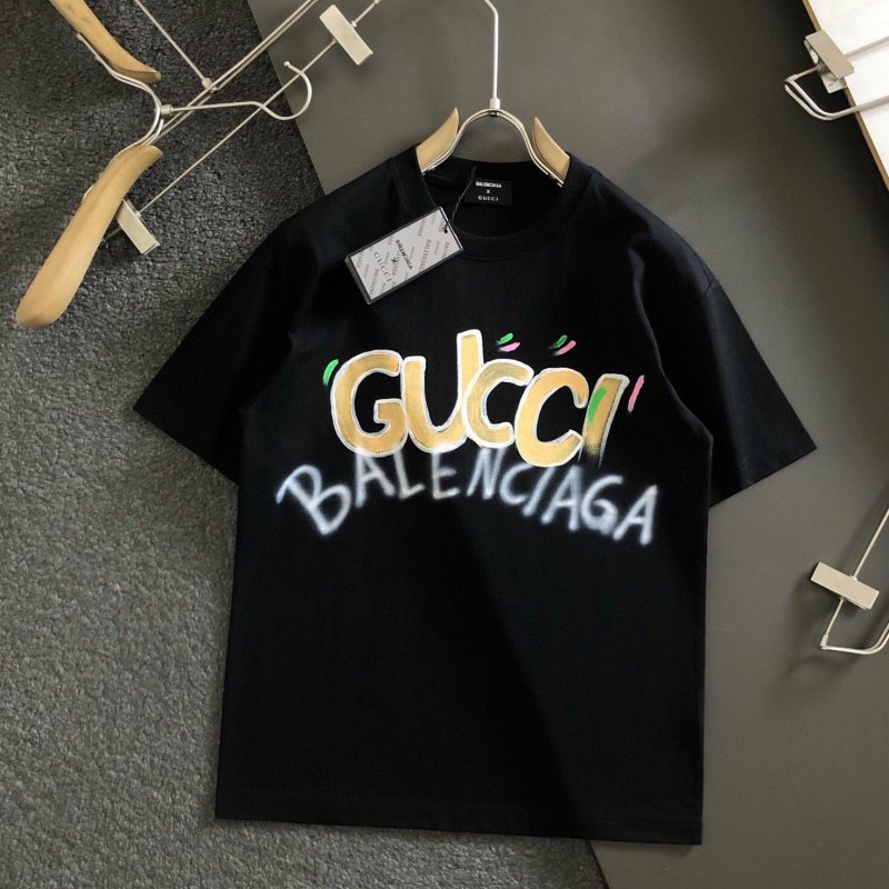 Gucci T-shirts for Gucci Men's AAAA T-shirts #A22111 