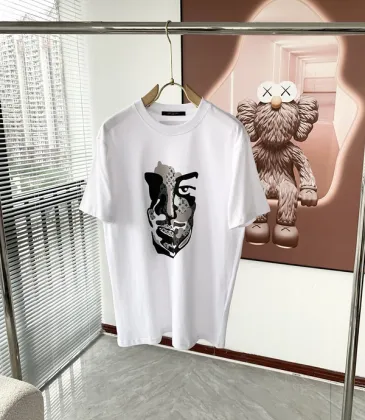 Louis Vuitton T-Shirts for AAAA Louis Vuitton T-Shirts Black/White #A53831