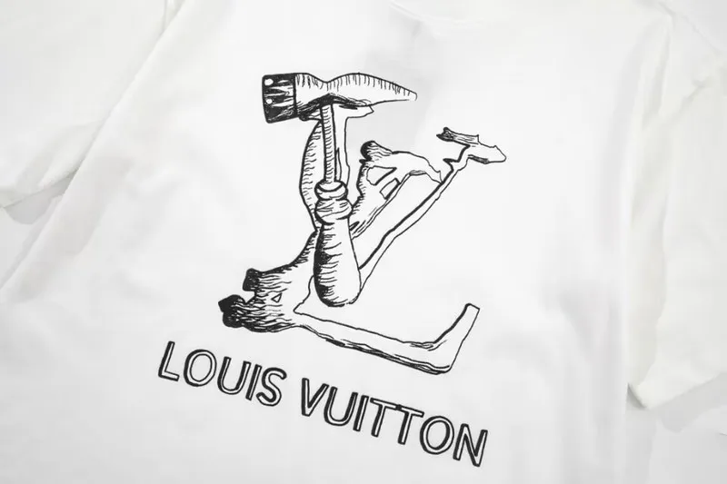 Louis Vuitton T-Shirts for MEN #999934852 