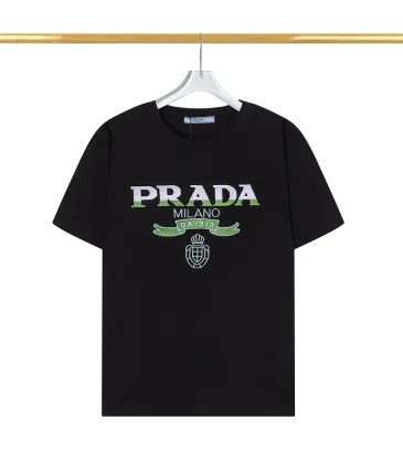 Prada Men's T-shirt With Authentic Tag for Sale in Danbury, CT