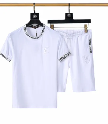 Louis Vuitton tracksuits for Louis Vuitton short tracksuits for men #A21738