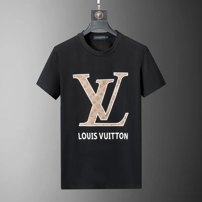 Louis Vuitton tracksuits for Louis Vuitton short tracksuits for men #A22510  