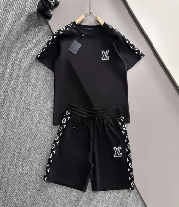 Louis Vuitton tracksuits for Louis Vuitton short tracksuits for men #A53387