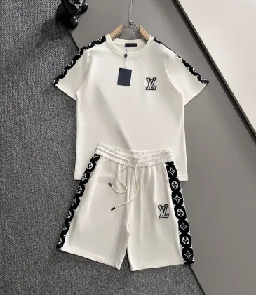 Louis Vuitton tracksuits for Louis Vuitton short tracksuits for men #A53388