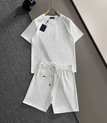 Louis Vuitton tracksuits for Louis Vuitton short tracksuits for men #A53389
