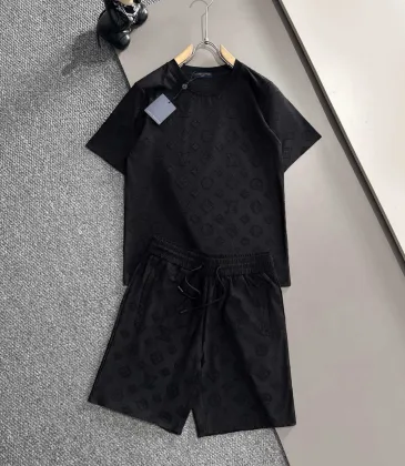Louis Vuitton tracksuits for Louis Vuitton short tracksuits for men #A53390