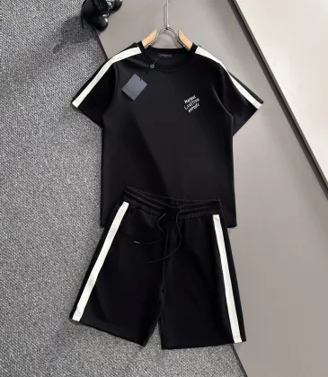 Louis Vuitton tracksuits for Louis Vuitton short tracksuits for men #A53391