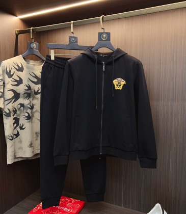 versace Tracksuits for Men's long tracksuits #A30215