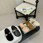 Unisex Burberry Slippers: Checked Luxury &amp; Comfort for Both Men and Women #A54197