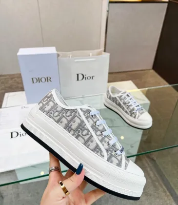 Dior Shoes for Women's Sneakers #999934584