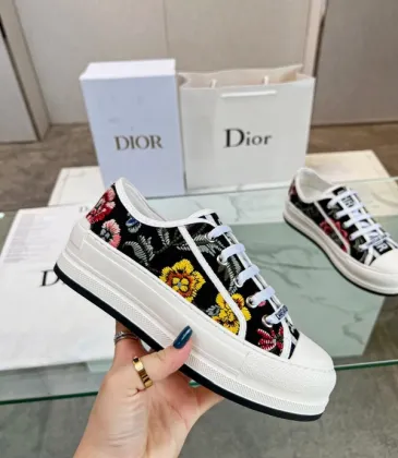 Dior Shoes for Women's Sneakers #999934591