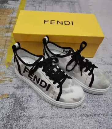 Fendi shoes for Women's Fendi Sneakers #99902856