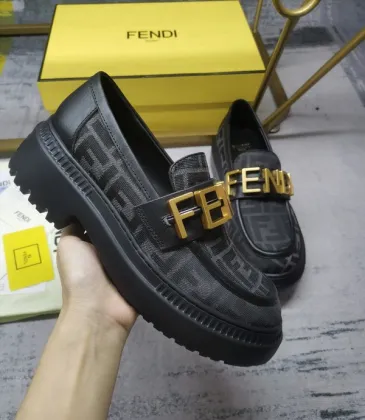 Fendi shoes for Women's Fendi Sneakers #999930991