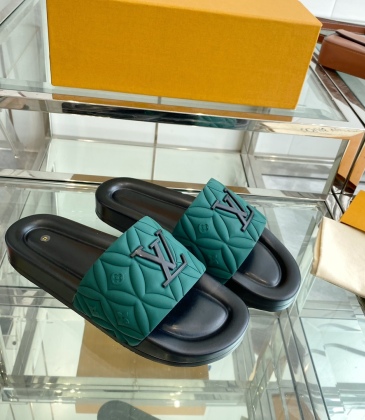 Louis Vuitton mens slides , Barely worn , RRP - £550