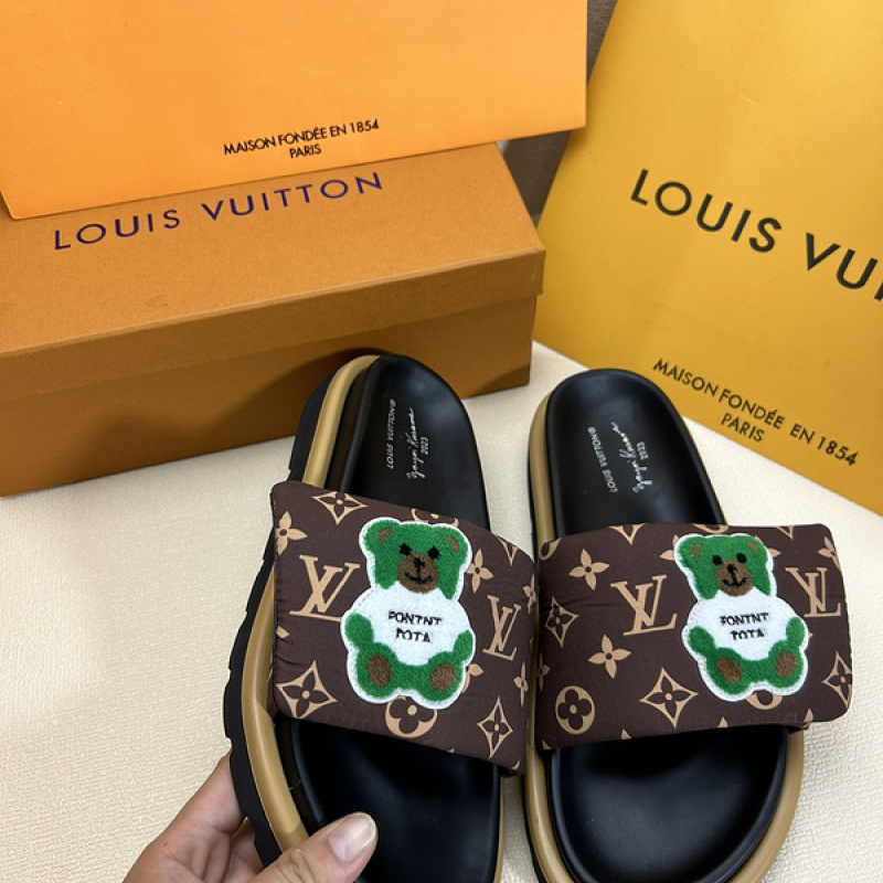 Louis Vuitton Shoes for Men's Louis Vuitton Slippers #A22211
