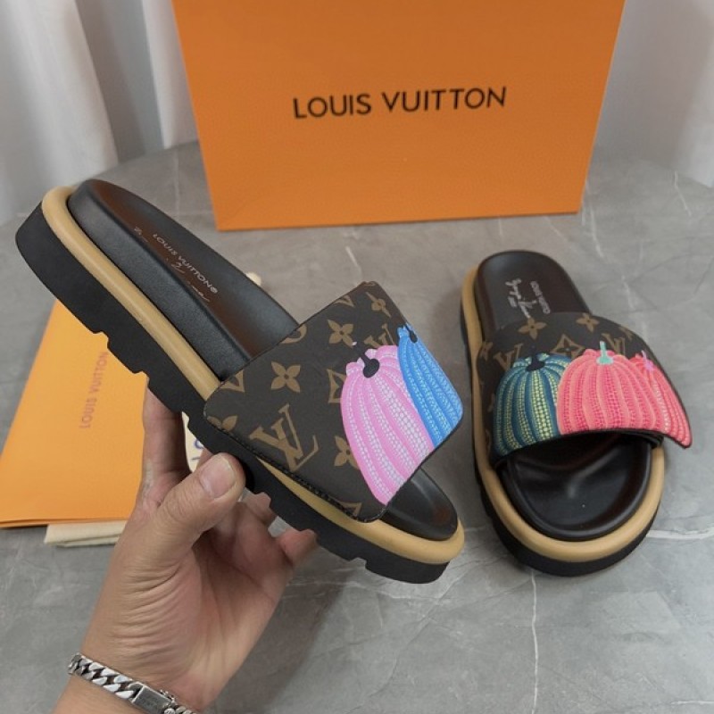 Louis Vuitton Shoes for Men's and women Louis Vuitton Slippers #A22248 