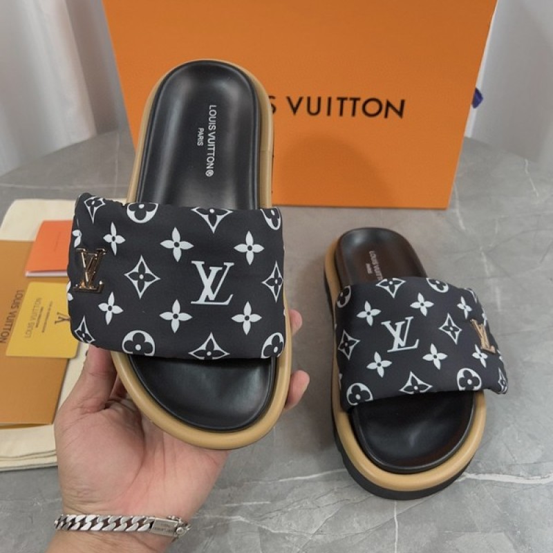 Louis Vuitton Shoes for Men's and women Louis Vuitton Slippers #A22247 
