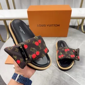 Louis Vuitton Shoes for men and women Louis Vuitton Slippers #A53317