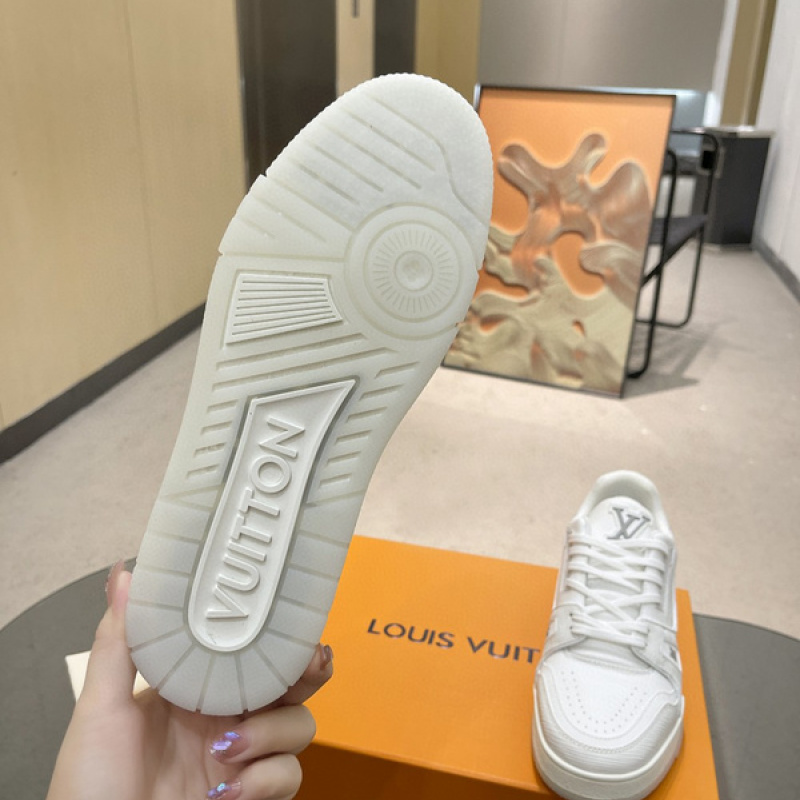 Buy Cheap Louis Vuitton Shoes for Men's Louis Vuitton Sneakers #99923769  from