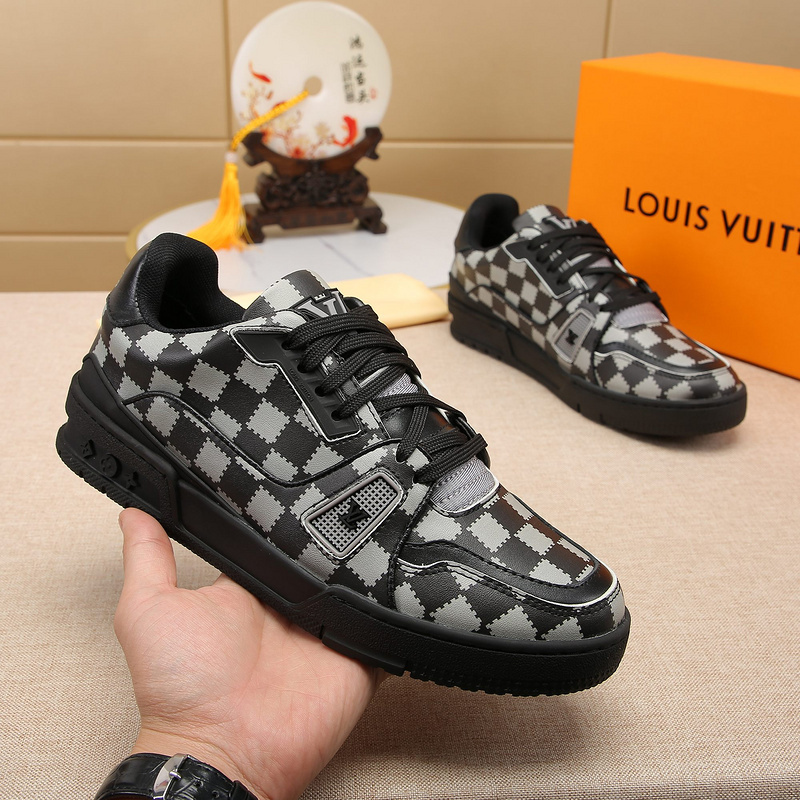 Louis vuitton mens sneakers