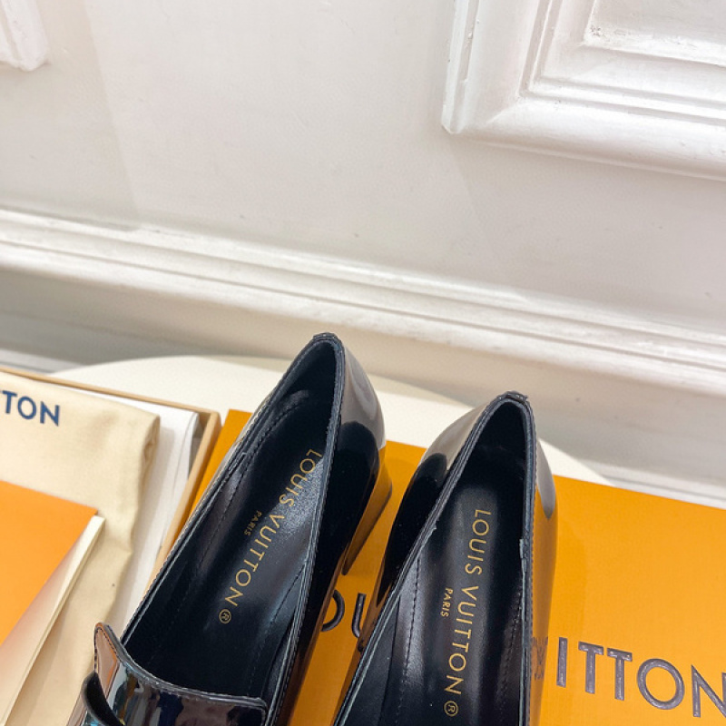 Buy Cheap Louis Vuitton Shoes for Women's Louis Vuitton Pumps #999936773  from