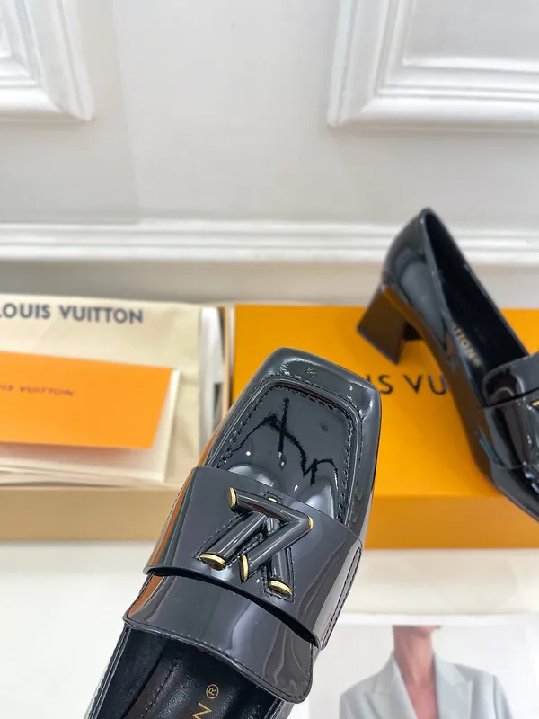 Buy Cheap Louis Vuitton Shoes for Women's Louis Vuitton Pumps #999936771  from