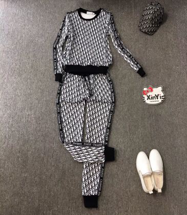 Louis Vuitton new Fashion Tracksuits for Women #A22403 