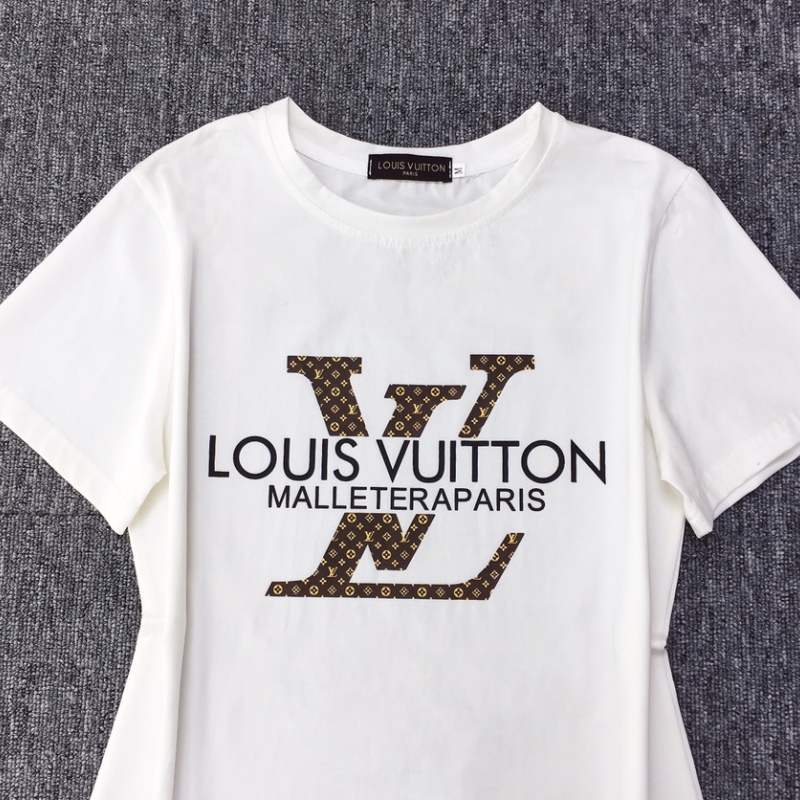Louis Vuitton new Fashion Short Tracksuits for Women #A22346 