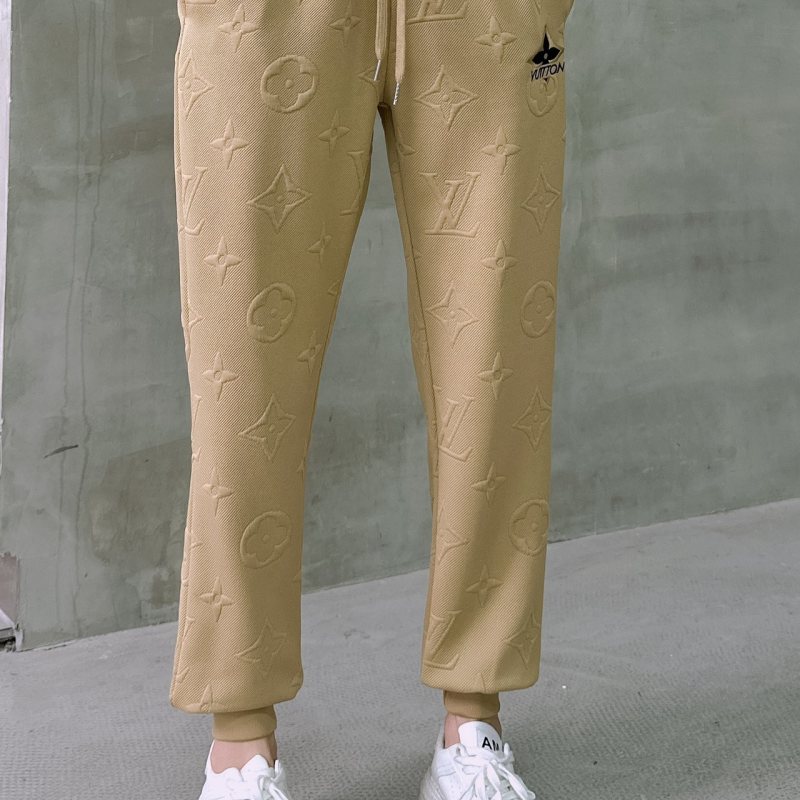 Louis Vuitton new Fashion Tracksuits for Women #A22403